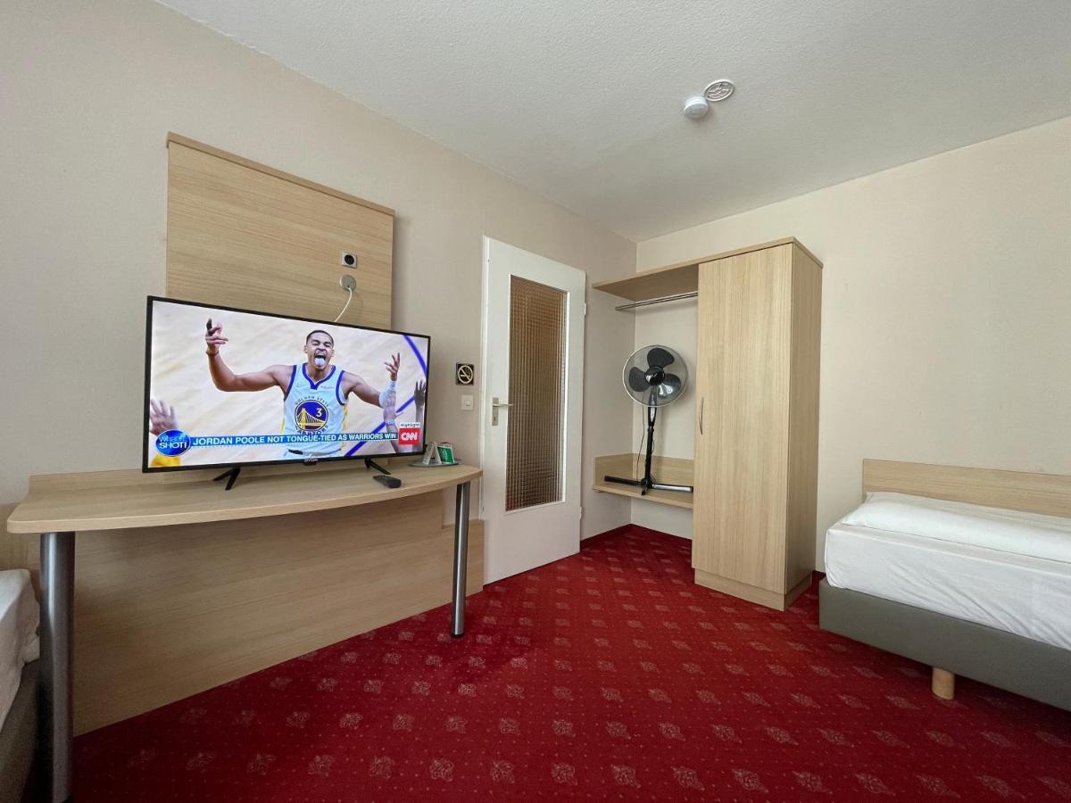Hotel Hafner - Self Check-In Штутгарт Екстер'єр фото