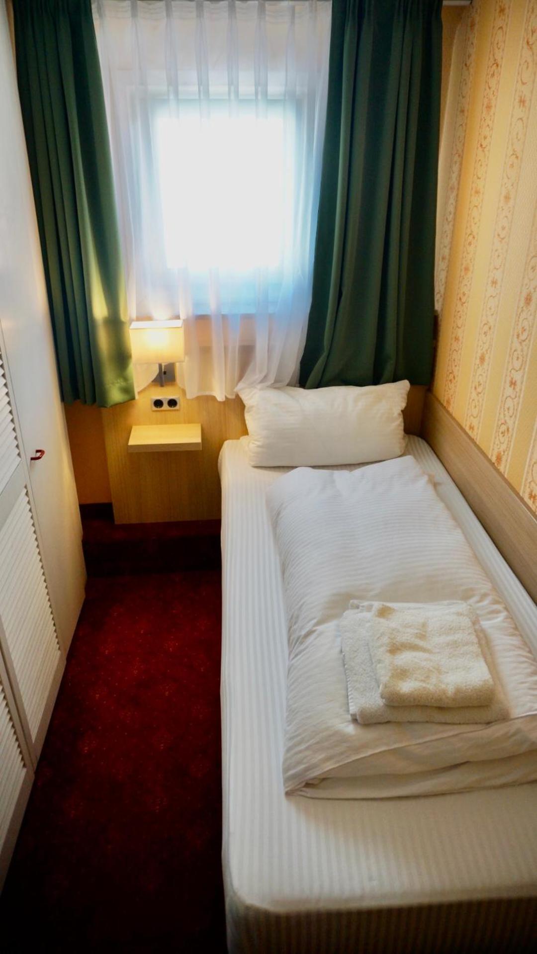 Hotel Hafner - Self Check-In Штутгарт Екстер'єр фото