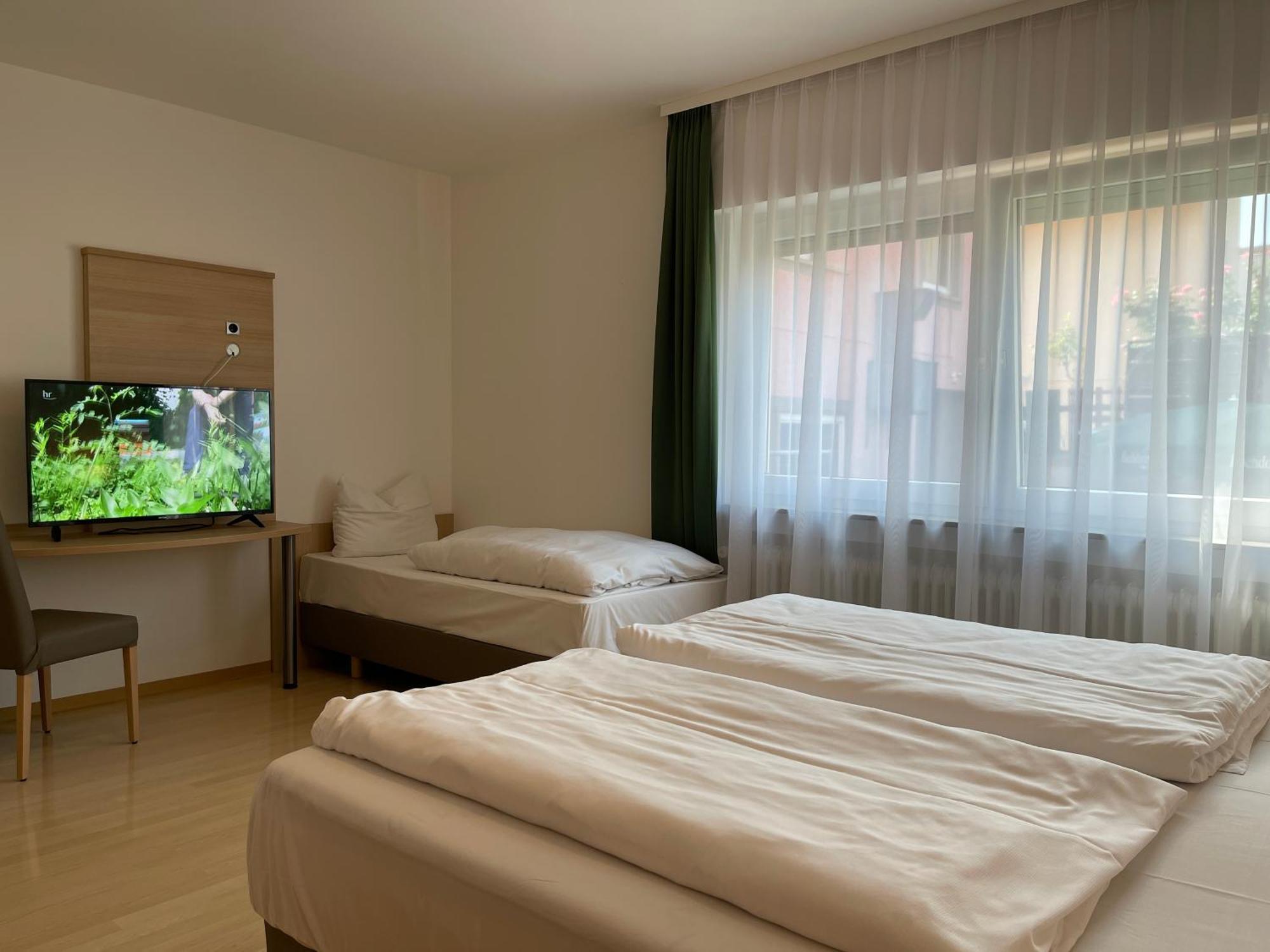 Hotel Hafner - Self Check-In Штутгарт Екстер'єр фото