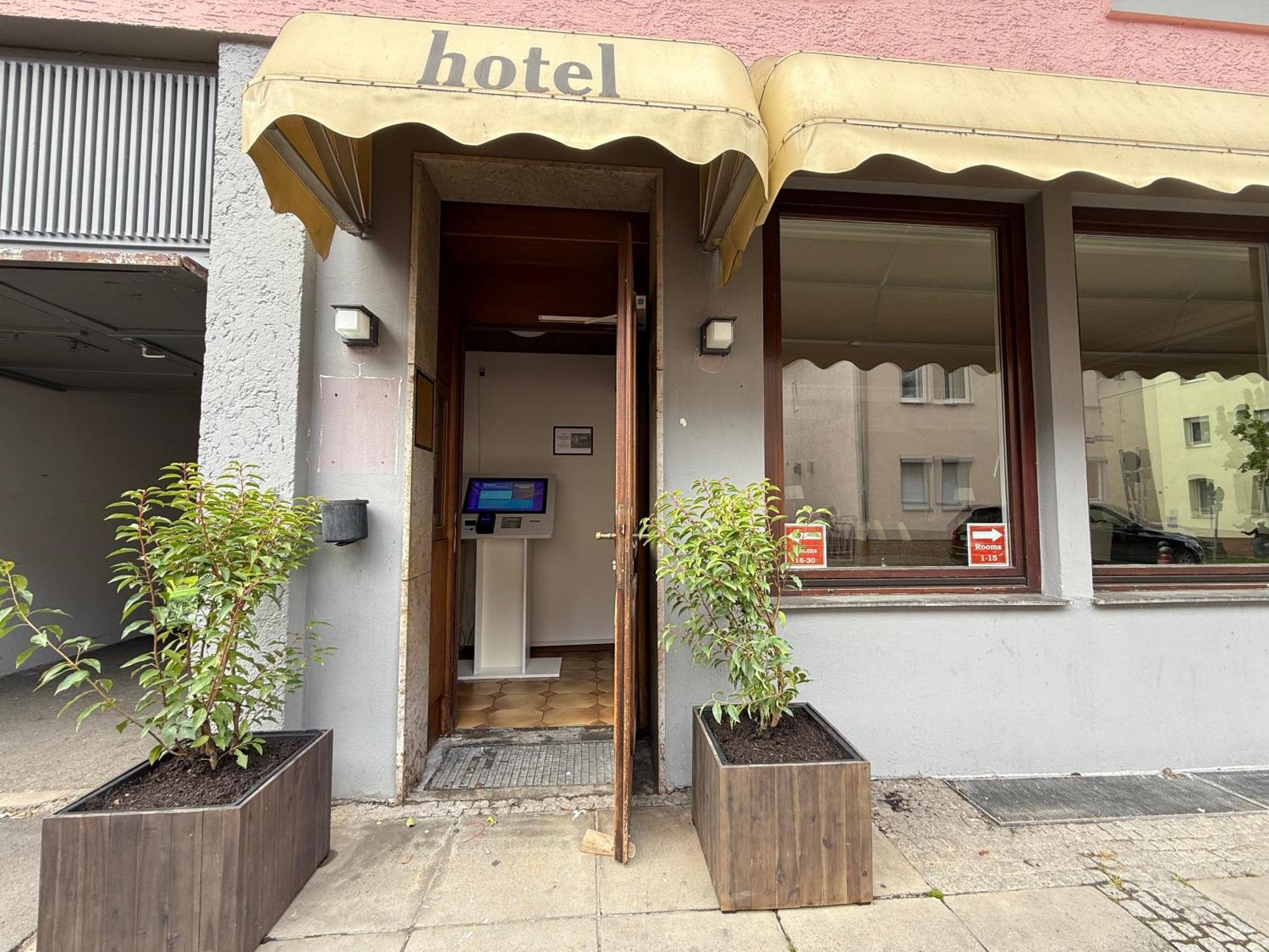 Hotel Hafner - Self Check-In Штутгарт Екстер'єр фото